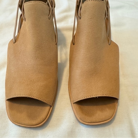 Eileen Fisher 7 Allie Sandals Open Toe Heels Leather Boho Casual - Picture 4 of 10